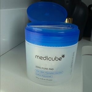 Medicube Zero Pore Pad